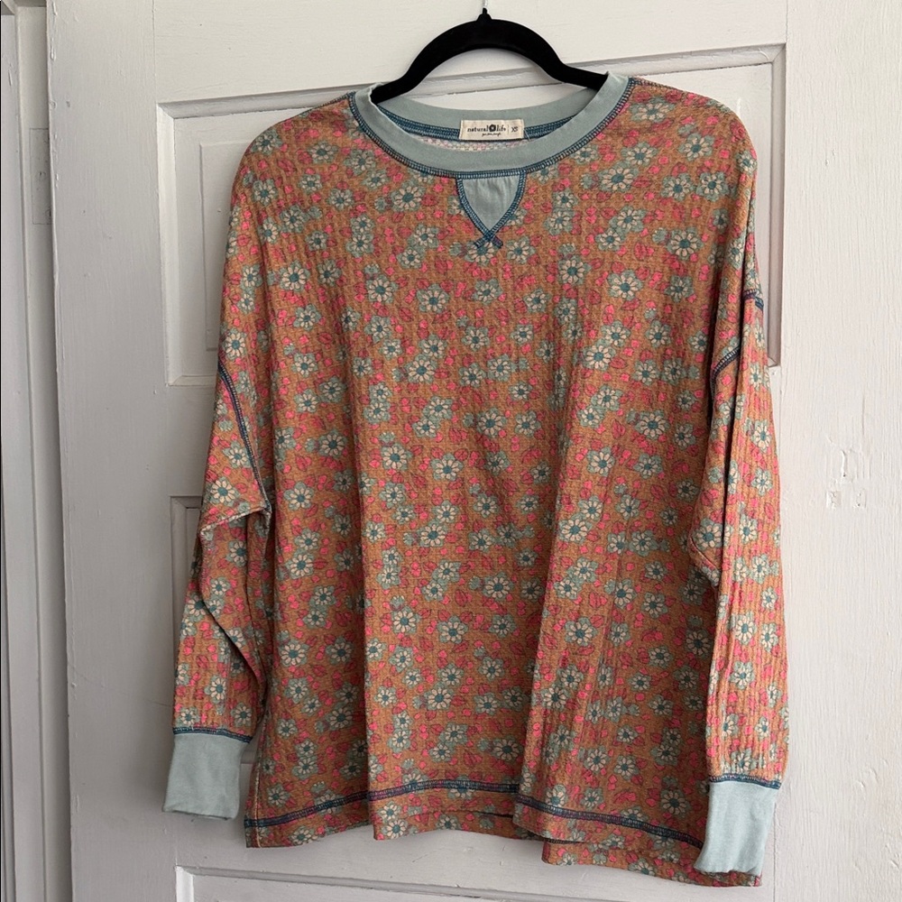 NATURAL LIFE Mint Crewneck with Coral Floral Accents